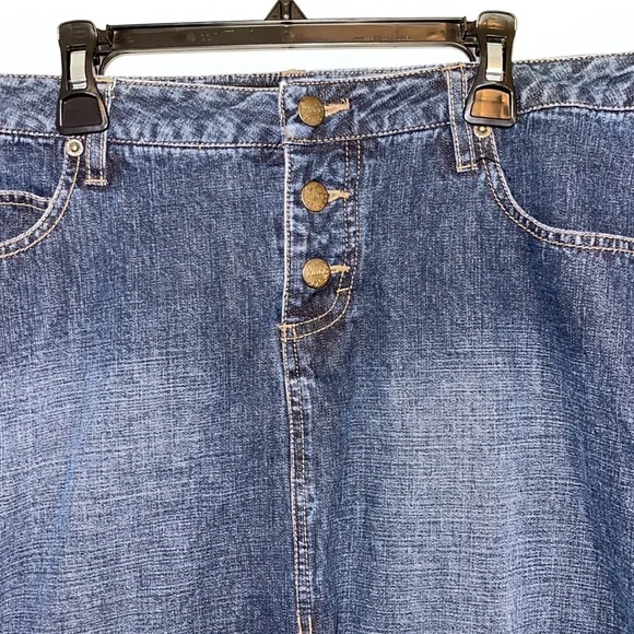 Mudd Blue Denim Y2K Mini Skirt With 5 Pockets and Slit up the Front Size 11 - Picture 2 of 10